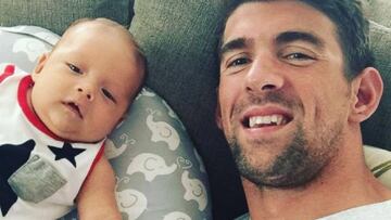 'Tiburoncito' Boomer aprende a nadar con pap¨¢ Michael Phelps