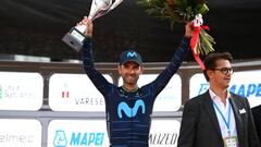 Alejandro Valverde, en el podio de los Tres Valles Varesinos.