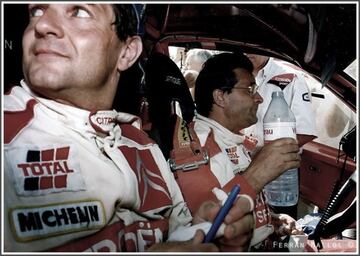 Fue otro francés que cosechó éxitos en el desierto. Además de contar con la experiencia, la veteranía y la madurez que necesita el Dakar, también se encontró con el último elemento clave: la suerte. Después de 12 participaciones previas (debutó en 1982), la tuvo de cara con un prototipo de Citroen. A los mandos del ZX Raid firmó un hat-trick de victorias (ganó en 1994, 1995 y 1996), convirtiéndose en el segundo piloto que firmaba esta gesta por detrás de Ari Vatanen. El año de su primer Touareg fue el más exitoso para Lartigue, pues estableció un récord memorable de 10 victorias en una misma edición, para sumar prácticamente la mitad de las totales que cumula en su marcador.