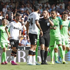 El Leganés, muy enfadado por el penalti de Rubén en Mestalla