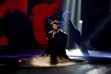 El artista de Gran Canaria interpreta la balada 'Inviernos en Marte'.