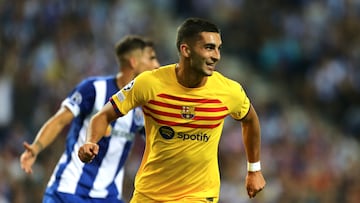 Porto (Portugal), 04/10/2023.- FC Barcelona's Ferran Torres celebrates after scoring the 0-1 goal during the UEFA Champions League group H match between FC Porto and FC Barcelona, in Porto, Portugal, 04 October 2023. (Liga de Campeones) EFE/EPA/MANUEL FERNANDO ARAUJO
