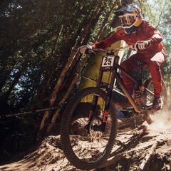 Toda la acción que se vivió en el polvoriento circuito de la Copa del Mundo de Vallnord