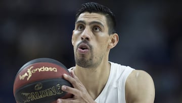AYÓN, DURANTE UN PARTIDO