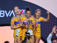 Greta Espinoza, Sandra Stephany Mayor, Cristina Ferral lift the Champion trophy and their seventh championship during the final second leg match between Tigres UANL and America as part of the Liga BBVA MX Femenil, Torneo Apertura 2025 at Universitario Stadium, on November 23, 2025 in Monterrey, Nuevo Leon, Mexico.
