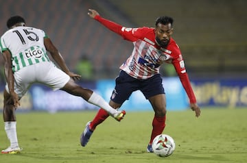 Atlético Nacional y Junior de Barranquilla se enfrentaron en el Atanasio Girardot por la primera fecha de los cuadrangulares de Liga BetPlay.