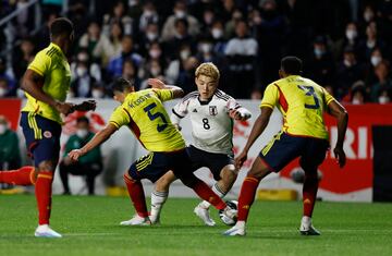 Jhon Jáder Durán y un golazo de chilena de Rafael Santos Borré le dieron la vuelta al marcador tras el primer tanto de Mitoma. Lorenzo mantiene su invicto con la Selección Colombia.