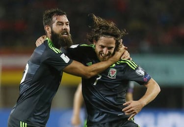 Bale hails 'great point' as Wales draw in Austria