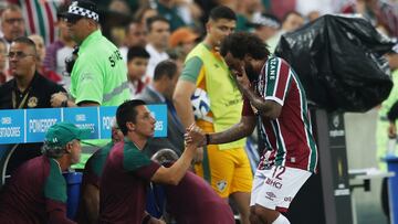 Soccer Football - Copa Libertadores - Group D - Fluminense v The Strongest - Estadio Maracana, Rio de Janeiro, Brazil - April 18, 2023 Fluminense's Marcelo is substituted after sustaining an injury REUTERS/Sergio Moraes
