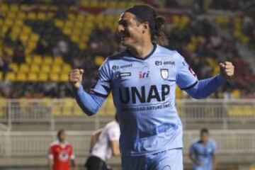 Manuel Villalobos 223 goles. El delantero de Iquique es el goleador histórico de los Dragones Celestes, con 77 tantos. Además destacó a Huachipato (48), Ñublense (44) y la U (30).