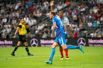 Carlos Rotondi of Cruz Azul celebrates after scoring a goal against Monterrey during the  Mexican Apertura 2022 tournament football match at the BBVA Bancomer stadium in Monterrey, Mexico on September 6, 2022. (Photo by Julio Cesar AGUILAR / AFP)