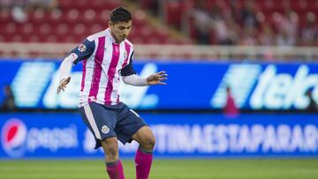 Chivas pierde a Zaldívar para el resto de la temporada regular