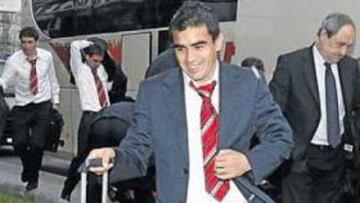 <b>DE REGRESO. </b>Ibagaza aterrizó ayer en Madrid con ganas de amargarle la tarde a su ex equipo.