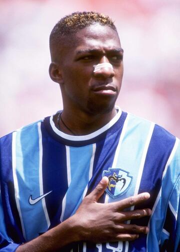 Tampa Bay Mutiny le dio la oportunidad de mostrarse en la MLS. en su primer temporada participó en 27 ocasiones.