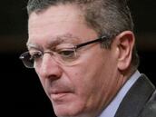 Gallardón avisó a Almeida de que el Ayuntamiento investigaba al hermano de Ayuso