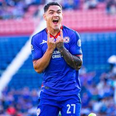 El golazo del ‘Toro’ Fernández en su regreso con Cruz Azul