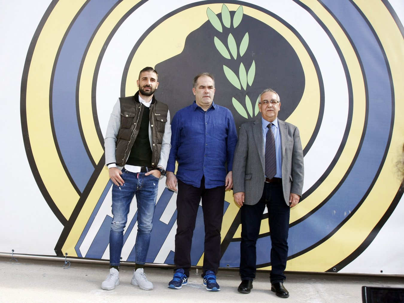 Visnjic, dialogante y cercano al jugador en su primer día