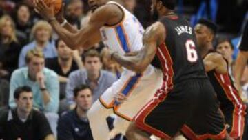 Kevin Durant y LeBron James en el Oklahoma-Miami.