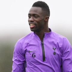 Davinson Sánchez continúa su recuperación con Tottenham