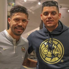 Roberto Osuna visita al equipo de sus amores en Toronto