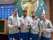 El vestuario del Málaga brinda por un buen 2023: “Esto lo vamos a sacar”