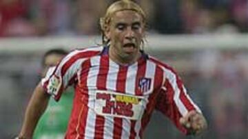 <b>TITULAR.</B> El uruguayo Sosa se ha asentado en los últimos partidos como titular en el centro del campo del Atlético.