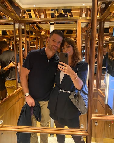 'Selfie' de Xabi Alonso con Nagore Aramburu.