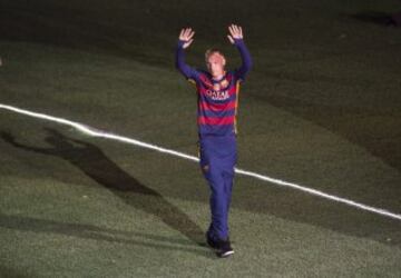 El Barcelona campeón de la Liga BBVA y Copa del Rey. Mathieu.