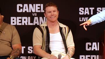 BEVERLY HILLS, CALIFORNIA - AUGUST 06: Canelo Alvarez reacts during a press conference to promote the September 14th fight between Alvarez and Edgar Berlanga at The Beverly Hills Hotel � Crystal Ballroom on August 06, 2024 in Beverly Hills, California. Kaelin Mendez/Getty Images/AFP (Photo by Kaelin Mendez / GETTY IMAGES NORTH AMERICA / Getty Images via AFP)