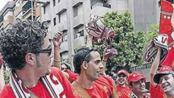 <b>EMOTIVO. </b>Las peñas quieren despedir a La Condomina como se merece.