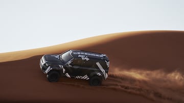 El Land Rover Defender que competirá en el Dakar 2026.