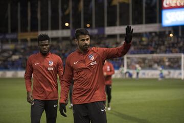 Diego Costa durante el calentamiento antes del comienzo del partido.