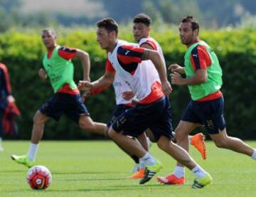 Alexis Sánchez y su alegría en la última sesión de entrenamientos del Arsenal.