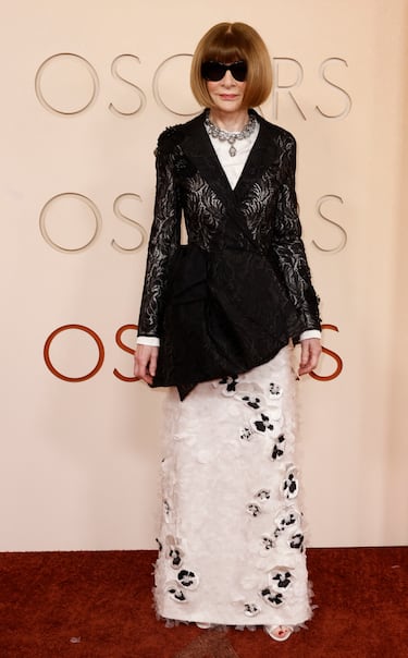Anna Wintour posa en la alfombra roja del Dolby Theatre.