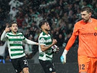 Luis Suárez celebra su quinto gol en la Champions League