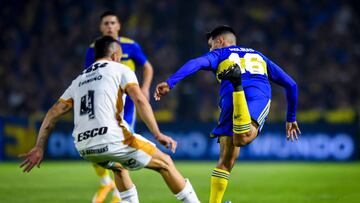 BUENOS AIRES, ARGENTINA - JUNE 05: Aaron Molinas of Boca Juniors kicks the ball during a match between Boca Juniors and Arsenal as part of the opening round of Liga Profesional Argentina 2022 at Estadio Alberto J. Armando on June 5, 2022 in Buenos Aires, Argentina. (Photo by Marcelo Endelli/Getty Images)