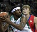 Andrei Kirilenko arrasa en su vuelta a Europa