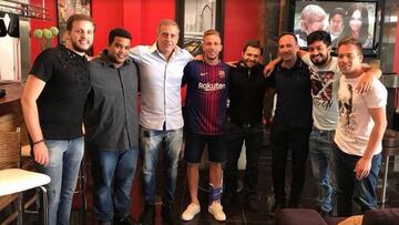 Arthur: Barcelona target photographed in club's shirt