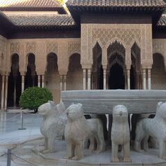 La 'secreta' sucesión de números en La Alhambra: ¿Qué significan?