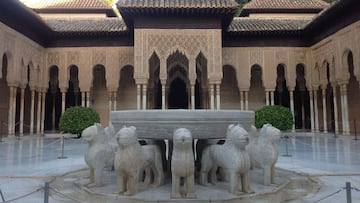 patio de los leones la alhambra