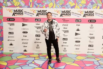 El presentador Ramsés López posa en el photocall de Los40 Music Awards.