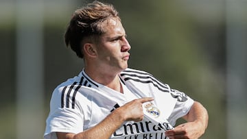 Daniel Yáñez celebra su gol al Stuttgart con el Juvenil A del Real Madrid en la Youth.