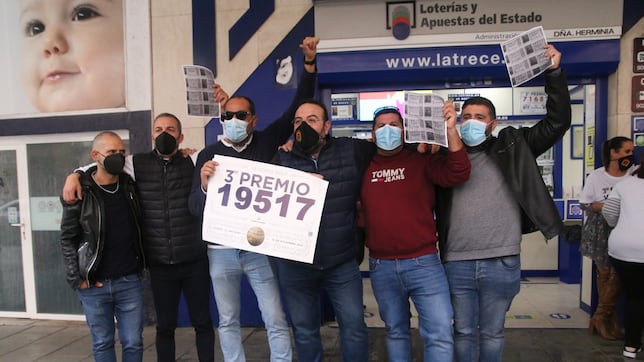 Buenas noticias de Hacienda con la Lotería de Navidad: si te toca un premio ‘gordo’, no tributará en el IRPF