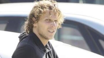 <b>A LA ESPERA. </b>Forlán, al término de un entrenamiento en el Cerro.