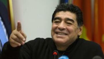El presidente del Riestra niega la vuelta al fútbol de Maradona