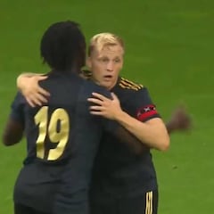 Esto necesita el Barcelona: el gol que resume por qué Van de Beek sería un fichajazo