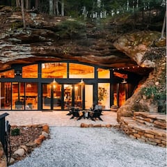 Un visionario hace de una cueva perdida un Airbnb grandioso: suma 182.000 euros de beneficio