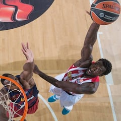 Othello Hunter da el sí y es el primer fichaje del Real Madrid