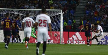 Sarabia anotó el 1-0.