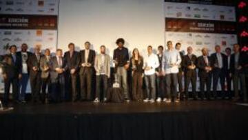 Todos los premiados por la revista 'Gigantes del Basket'.